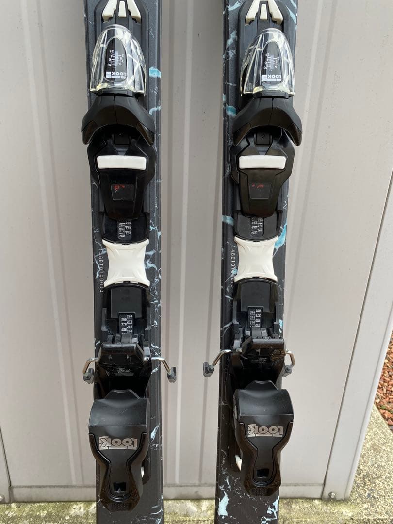 ZUMA スキー板 ブラック/マーブル