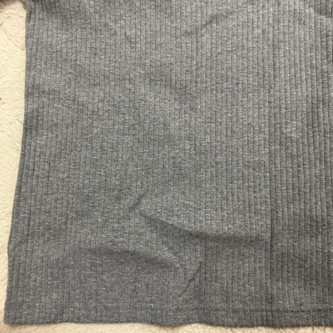 【未使用】 OUR ツヤ感素材の長袖カットソー　チャコールグレー