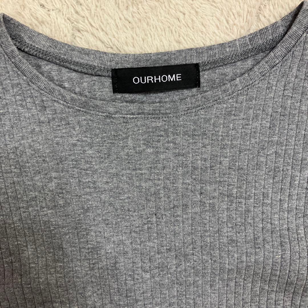【未使用】 OUR ツヤ感素材の長袖カットソー　チャコールグレー