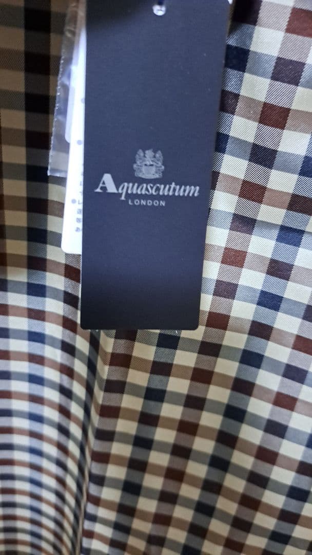 【新品未使用】アクアスキュータム トレンチ風レインコート　LLサイズ