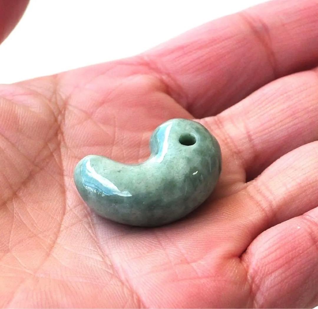 ☆超激レア!!☆完全別格品!!☆糸魚川翡翠☆超極上マーブル模様!!☆勾玉SSA