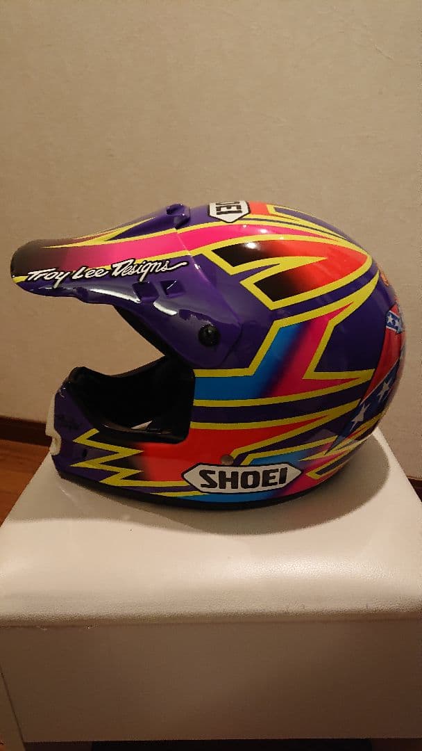 SHOEI トロイ・リー・デザイン ヘルメット デーモンブラッドショーモデル
