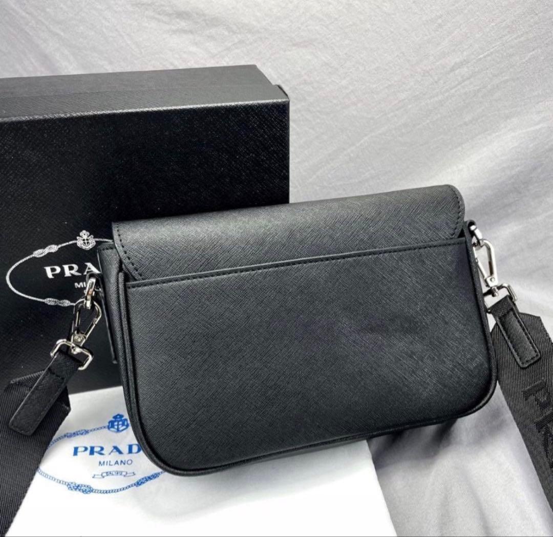 PRADA サイファーノレザー　ショルダーバッグ