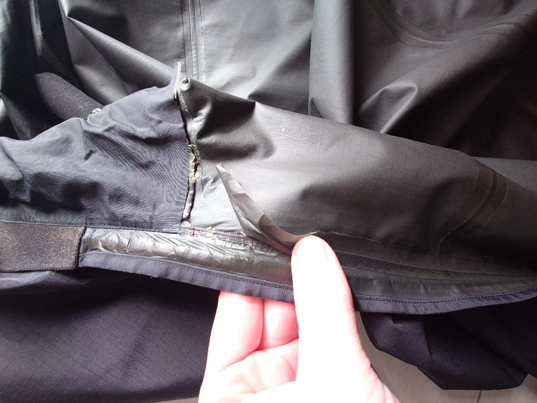 た*い様 ARC'TERYX ブラック フード付きジャケット S