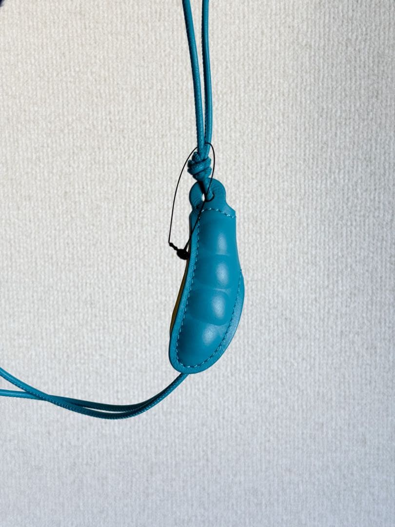 LOEWE ピーポッド チャーム（クラシックカーフ）