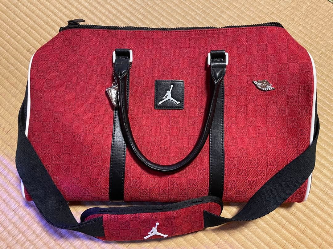 Jordan ジョーダン モノグラム ダッフル (25L)