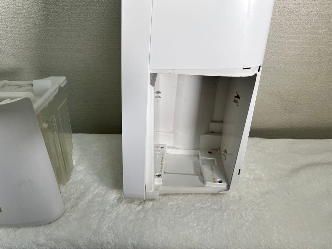 シャープ　除湿機　衣類乾燥　プラズマクラスター　CV-J71W