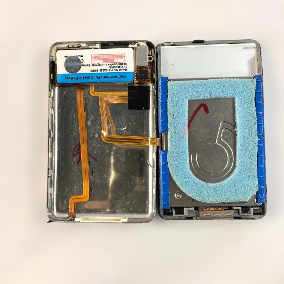 【新品バッテリーに交換済】Apple iPod classic 30GB Br