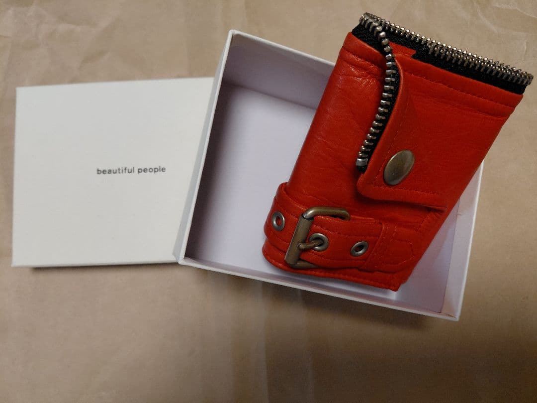 beautiful proposed 赤いレザー 三つ折りミニ　財布