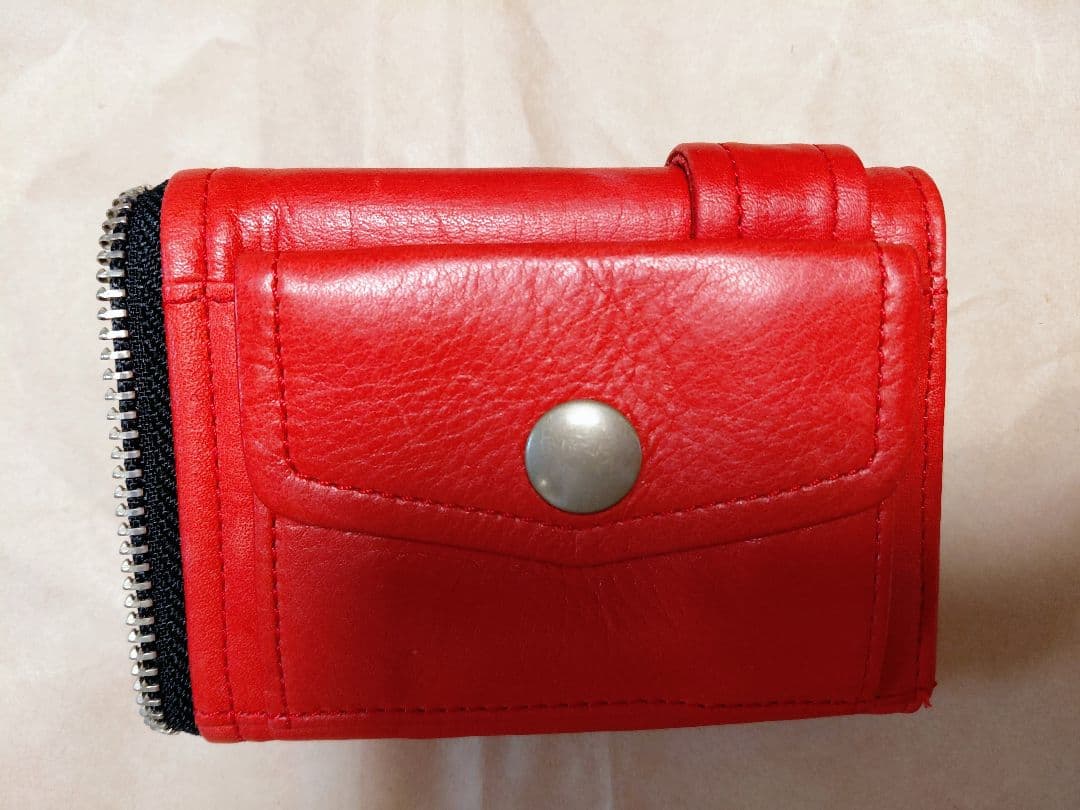 beautiful proposed 赤いレザー 三つ折りミニ　財布