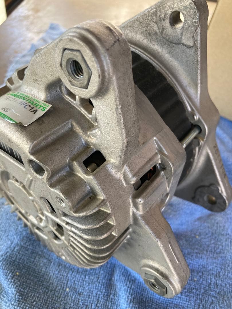 セレナ　c26 中古リビルトオルタネーター　ジェネレーター　発電機　ダイナモ