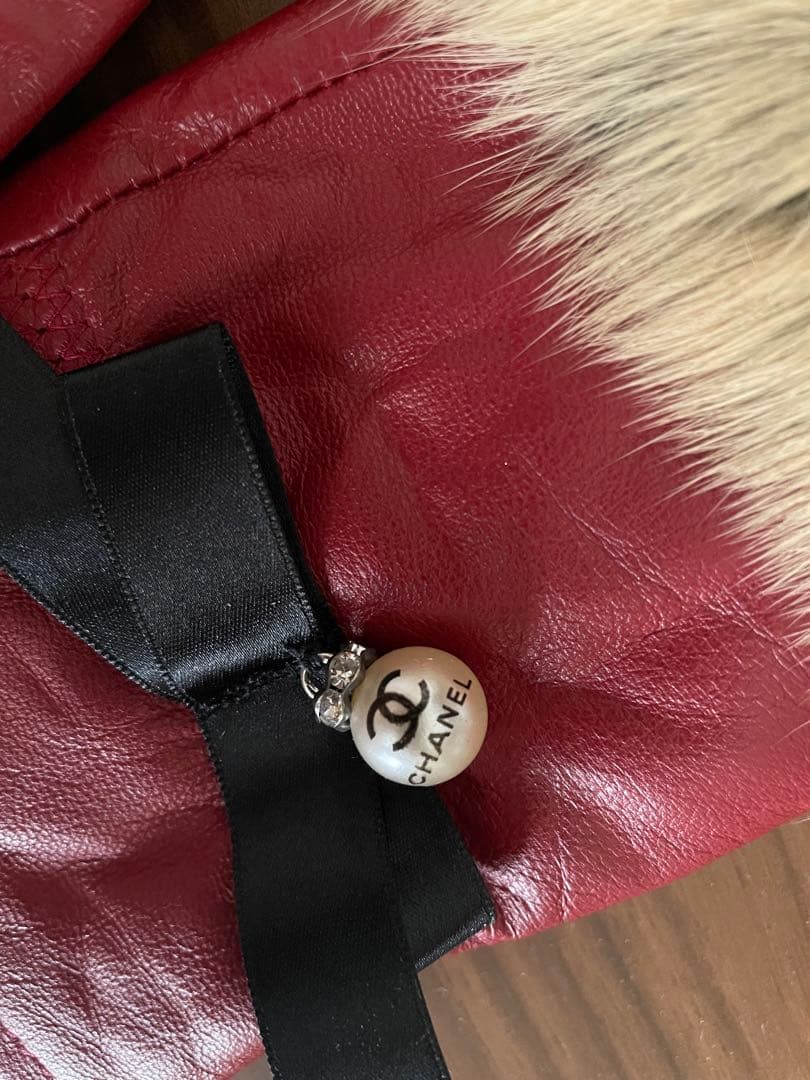 CHANEL 赤 レザー 手袋 ファー付き