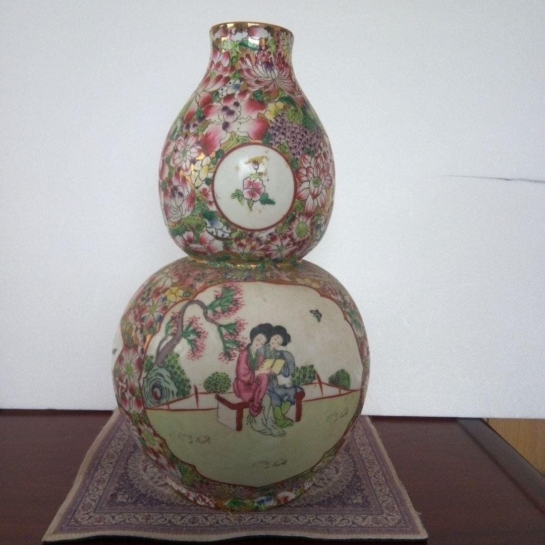 中国古玩　乾隆年製　粉彩色絵瓢箪型 美人絵　花瓶