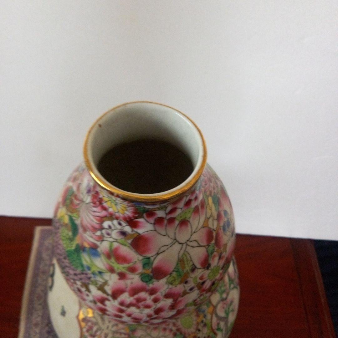 中国古玩　乾隆年製　粉彩色絵瓢箪型 美人絵　花瓶