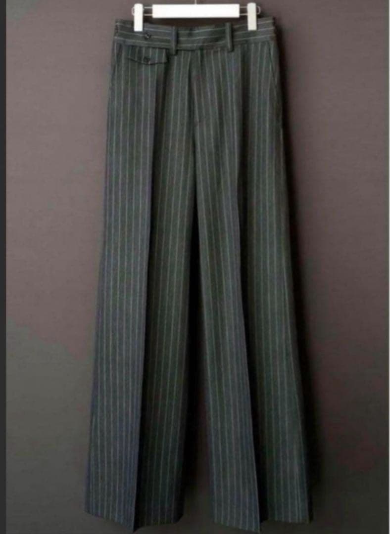 SHIKITARI STRIPE FLARE SLACKS【GRAY】