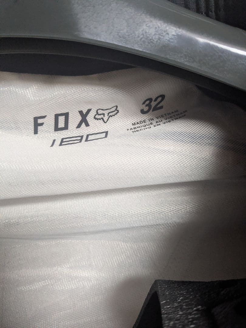 FOX 180 上下セット Lサイズ ブラック/ホワイト