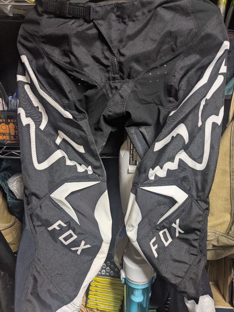 FOX 180 上下セット Lサイズ ブラック/ホワイト