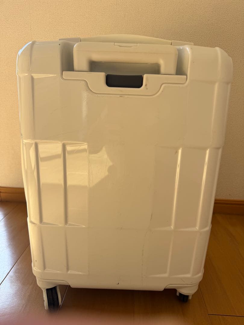 プロテカ　ホワイトキャリーケース 機内持ち込みサイズ