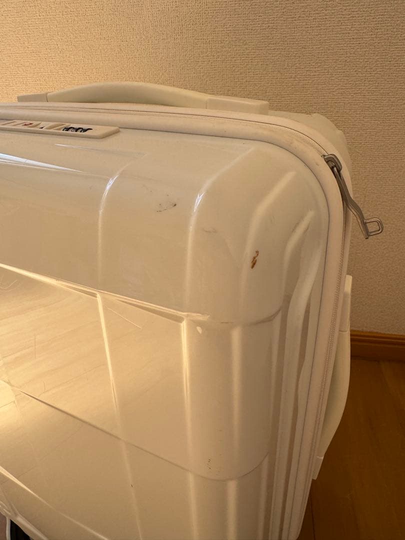 プロテカ　ホワイトキャリーケース 機内持ち込みサイズ