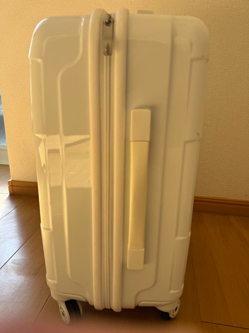 プロテカ　ホワイトキャリーケース 機内持ち込みサイズ