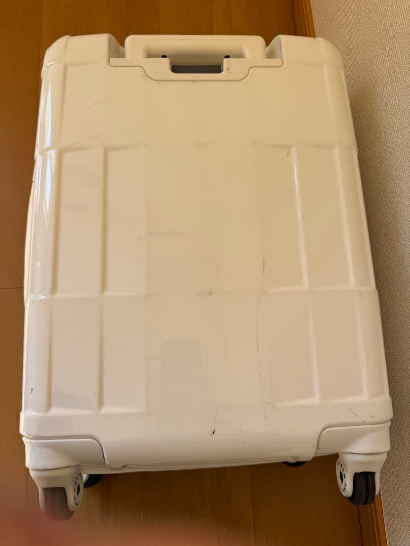 プロテカ　ホワイトキャリーケース 機内持ち込みサイズ