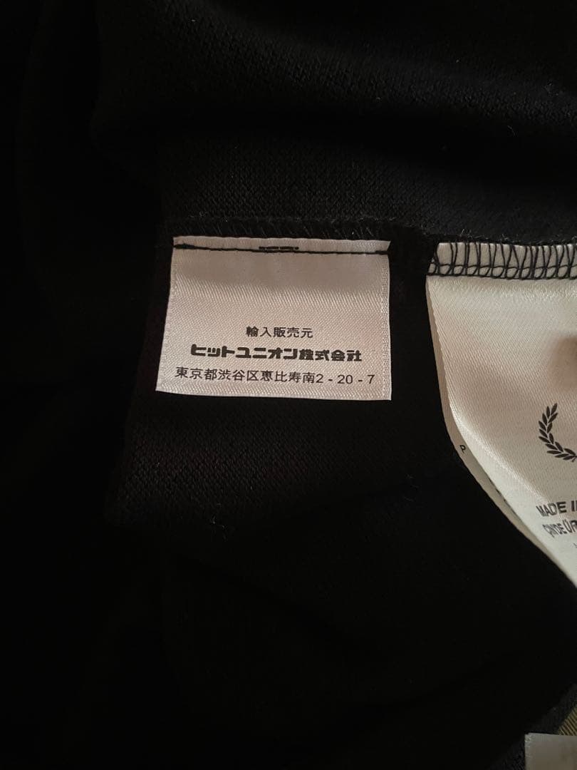 FRED PERRY ブラックポロシャツ 新品タグ付き