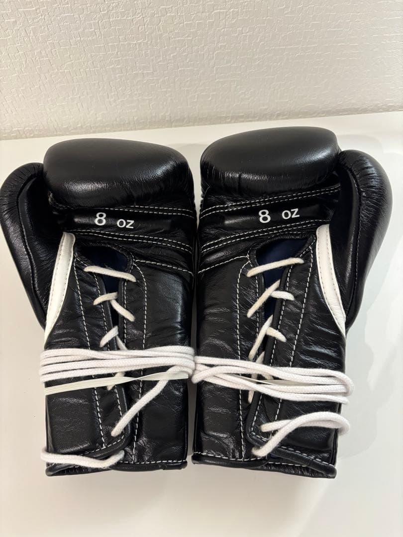 【美品】ウイニング ボクシング グローブ ひも式 8オンス　(プロ試合用)