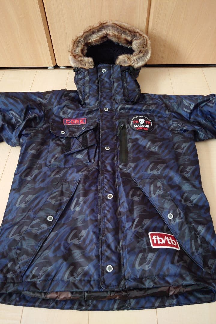 ☆マズメ 防寒ジャケット 黒カモ L 新品 上のみ