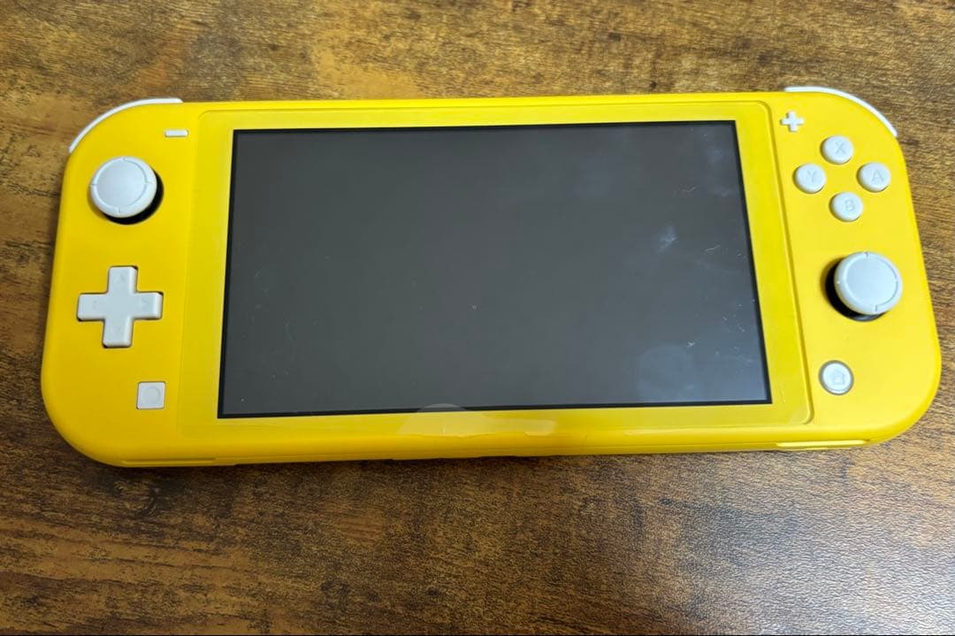 爽*茶様 Nintendo Switch Lite イエロー 本体 【動作確認済