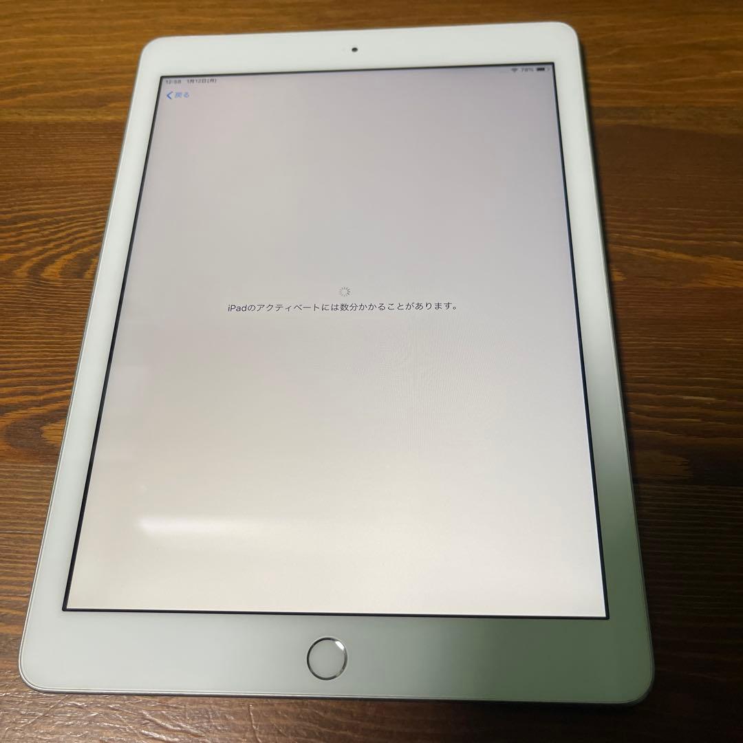 ア*ン様 Apple アップル　iPad 本体　第6代　128G