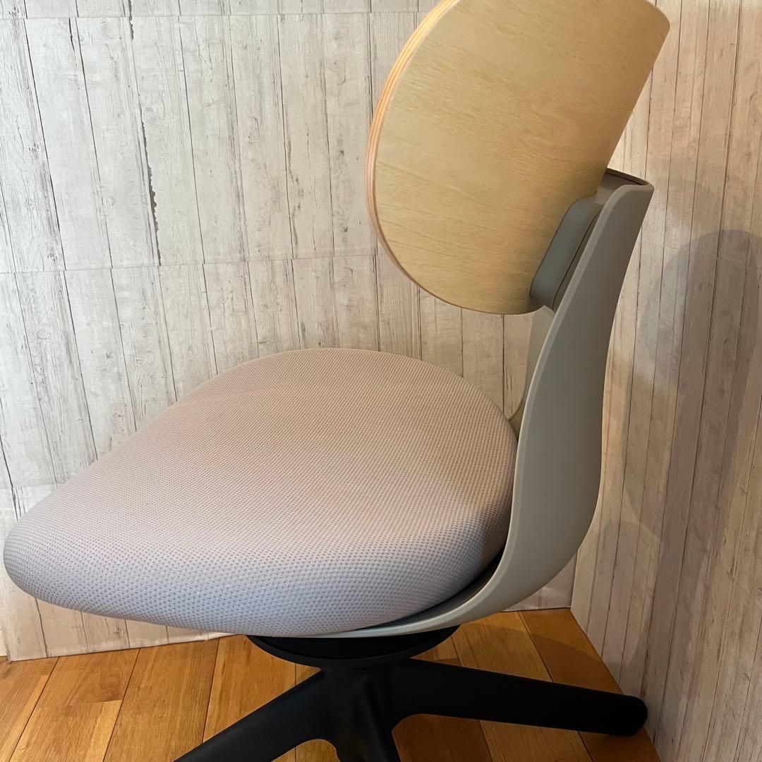 コクヨ ingLIFE イングライフ 4本脚／ミディアムグレージュ