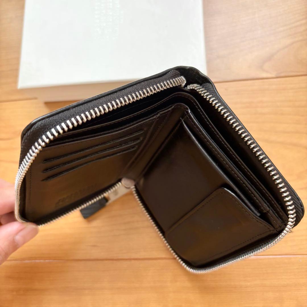 まる　メゾンマルジェラ　ラウンドジップウォレット