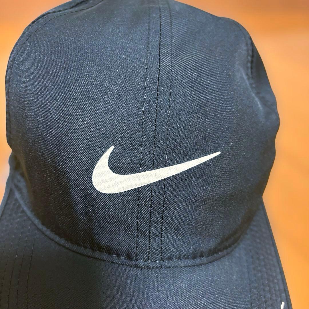 極美品　ナイキ　大阪なおみサインプリント入り　テニスキャップ　ユニ1サイズ