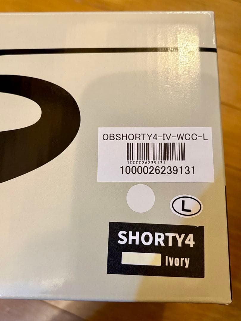 オーシャンビートル　ショーティ4LサイズBEETLE SHORTY4 アイボリー