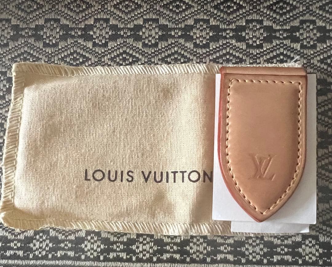 LOUIS VUITTON マネークリップ Cuir de vachette