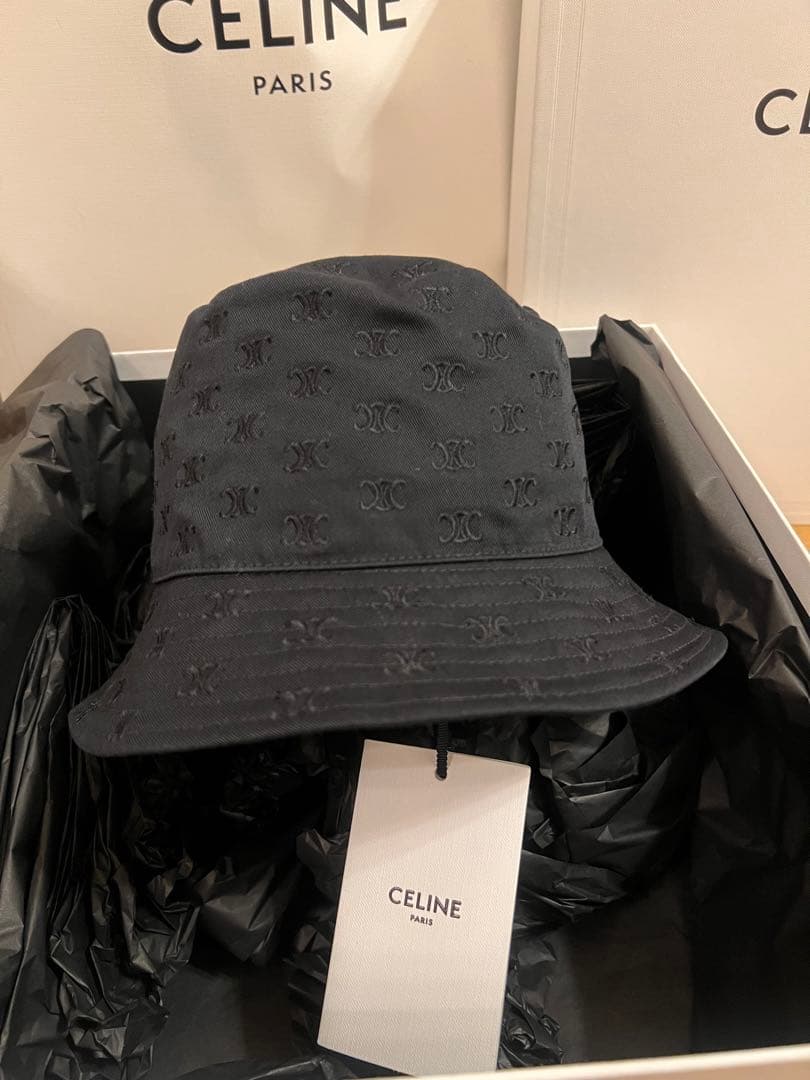 ★値下げ★ 新品　新作　CELINE ミニトリオンフ バケットハット ブラック