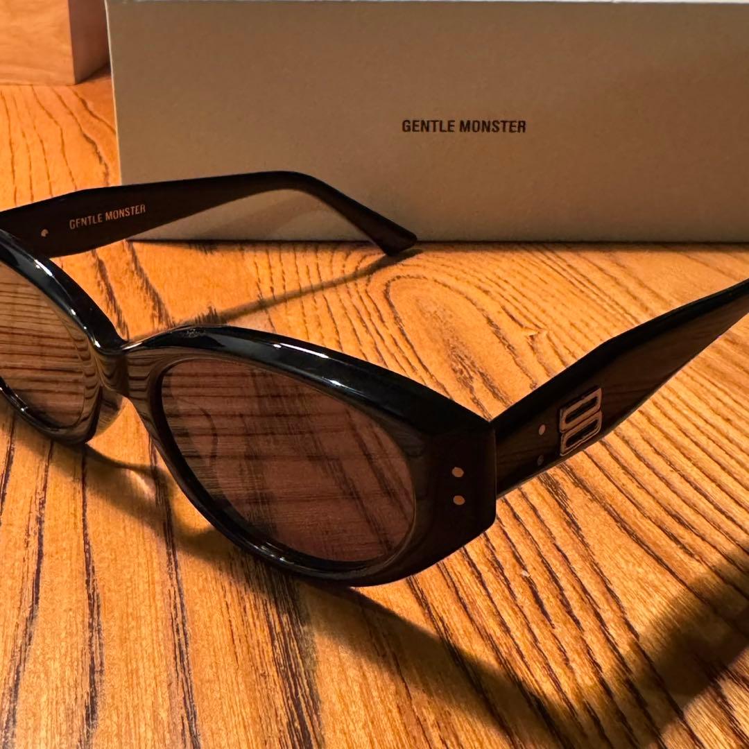 GENTLE MONSTER ジェントルモンスター　ROCOCO