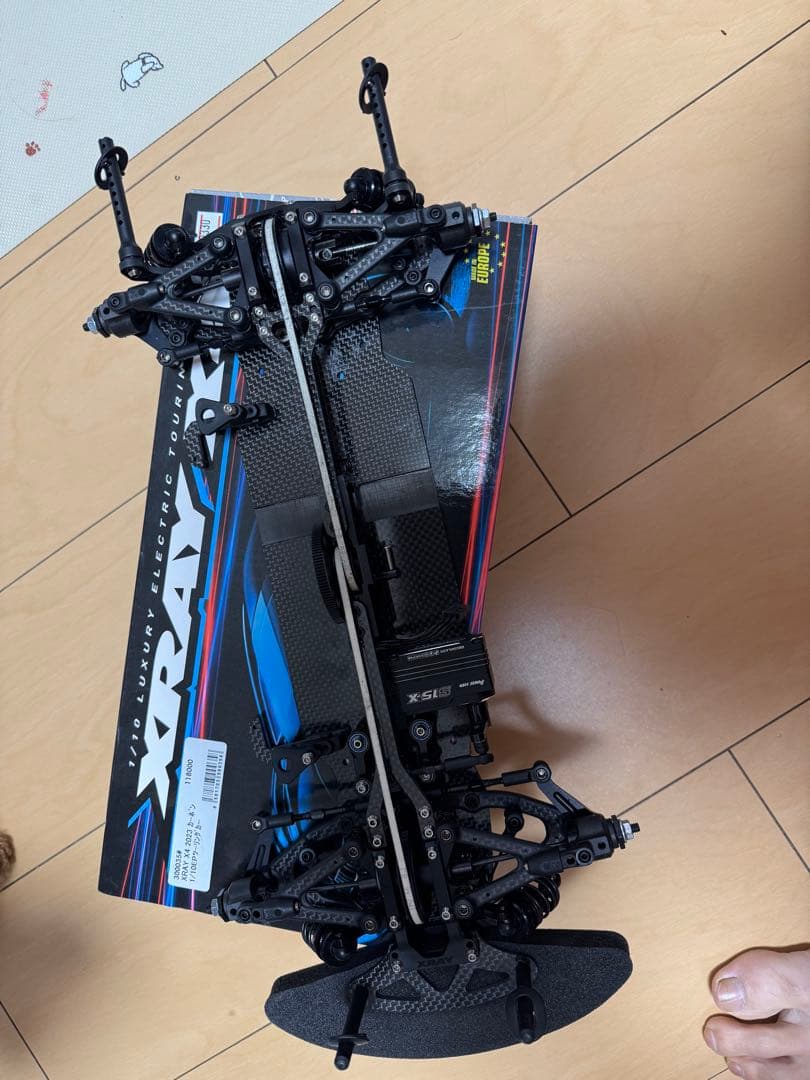 XRAY X4 2023 1/10 EPオンロードカー