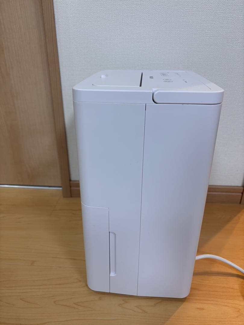 最終値下　11r19 YAMAZEN 除湿機 YDC-J03(W) 2025年製