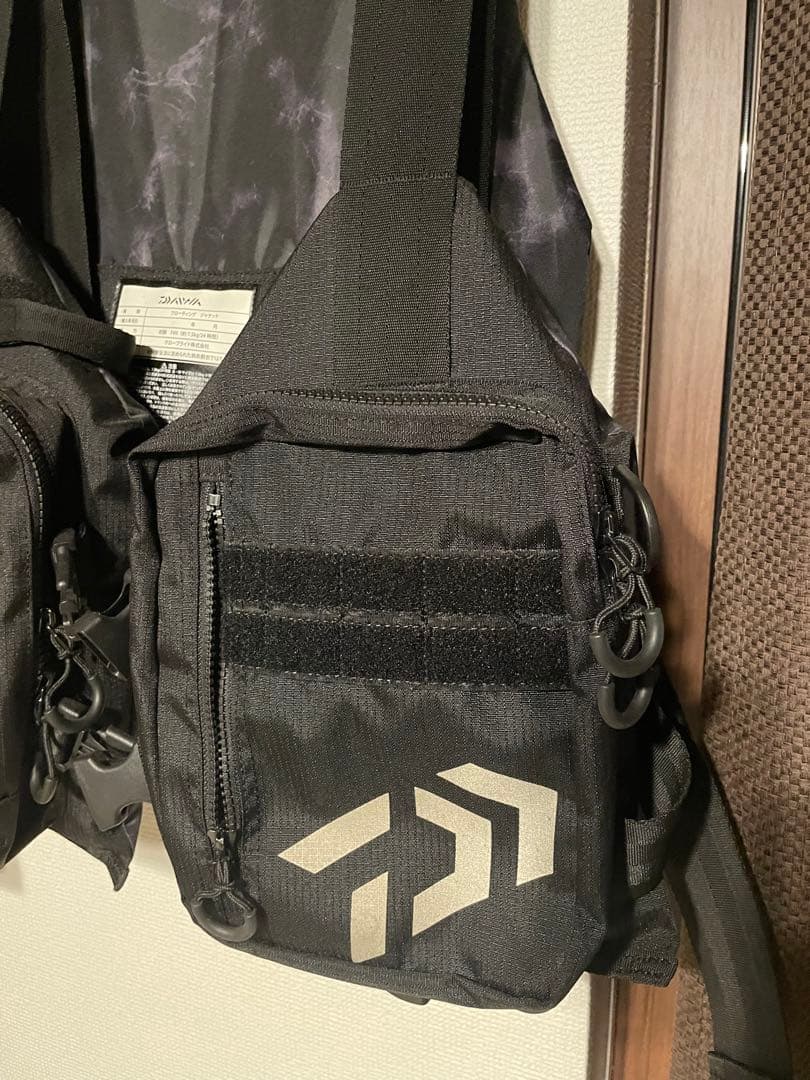 【Daiwa】 フローティングジャケット