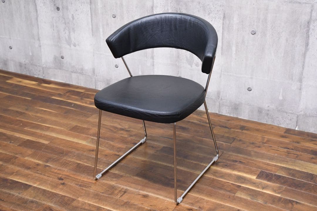 EFK92 カリガリス calligaris ニューヨーク ダイニングチェア