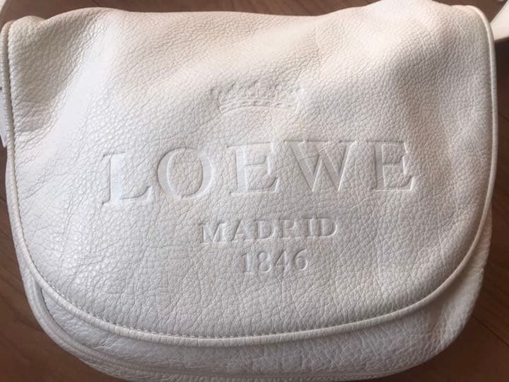 ふみ⭐︎ロエベ　マドリード　ショルダーバッグ　白