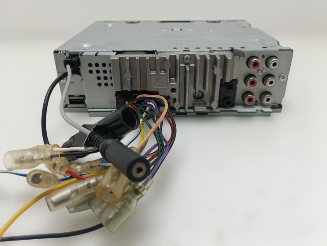 カロッツェリア　CD/BT/USB/AUX搭載1DINデッキ　DEH-7100