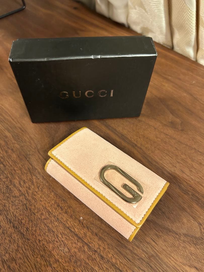 GUCCI スエード キーケース ピンク 箱付き