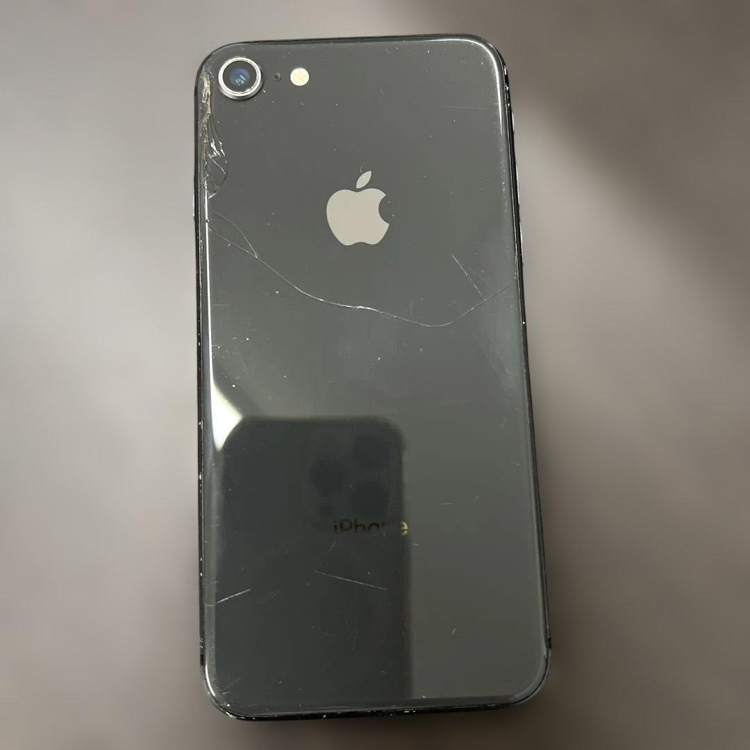 【ひび割れ】iphone8 64GB SIMフリー　バッテリー77%