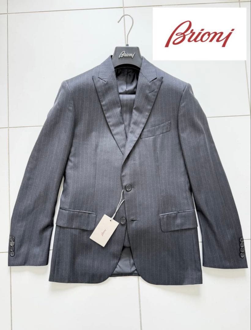 【新品/定価93万5000円/付属品付】ブリオーニ　グレー　スーツ　セットアップ