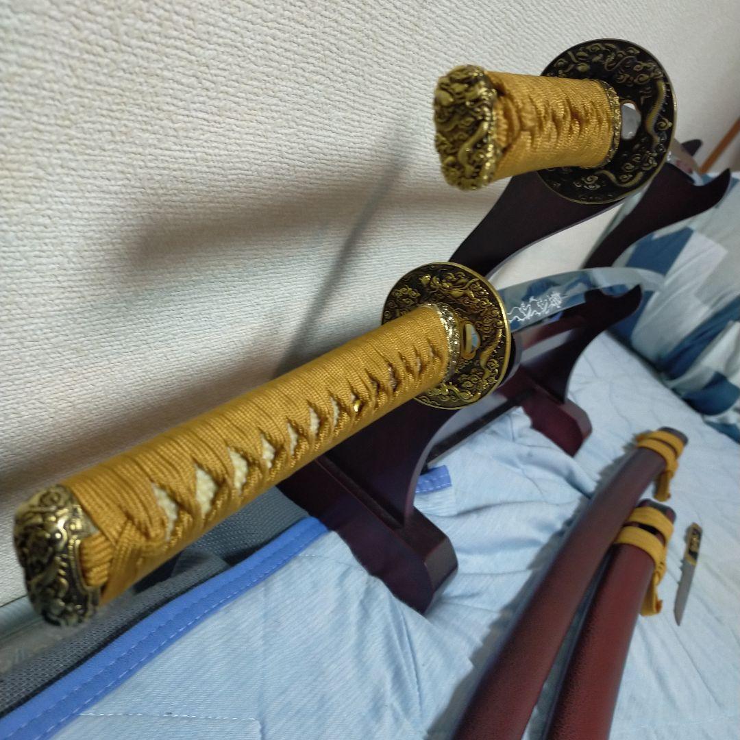 居合刀　模造刀　日本刀　大小二本　刀剣　打刀　脇差　小柄　龍　梵字　彫刻　鮫皮
