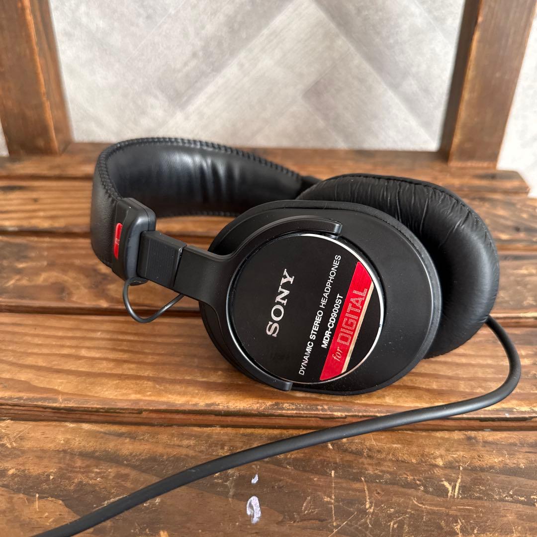 SONY 有線 密閉型スタジオモニターヘッドホン 黒 MDR-CD900ST