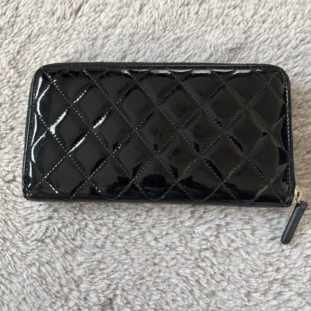 CHANEL 【美品】長財布 エナメル パテント マトラッセ ココマーク 黒