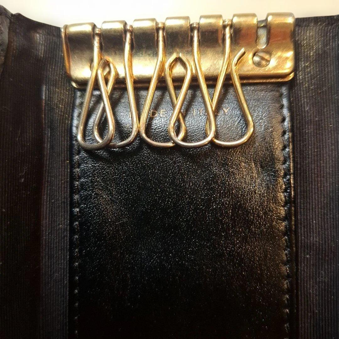 CHANEL ブラック キーケース　キャビアスキン